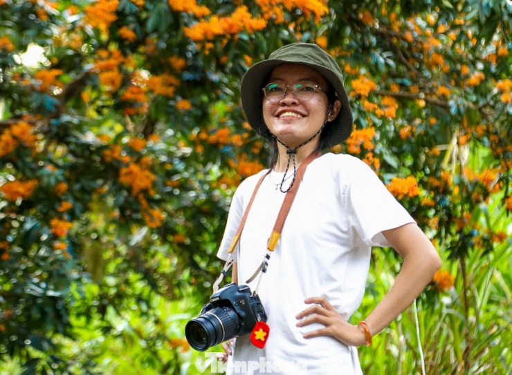 Hoa rì đua nở, nhuộm vàng suối rừng Đà Nẵng - 5