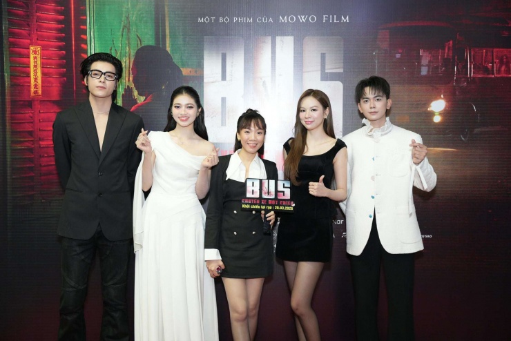 Ê-kíp phim BUS. Ảnh: NSX