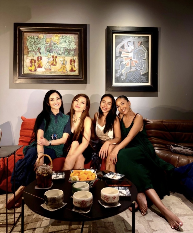 Ảnh sao 7/3: Ngọc Anh 3A, Đoan Trang thăm penthouse của Hồng Nhung - 1