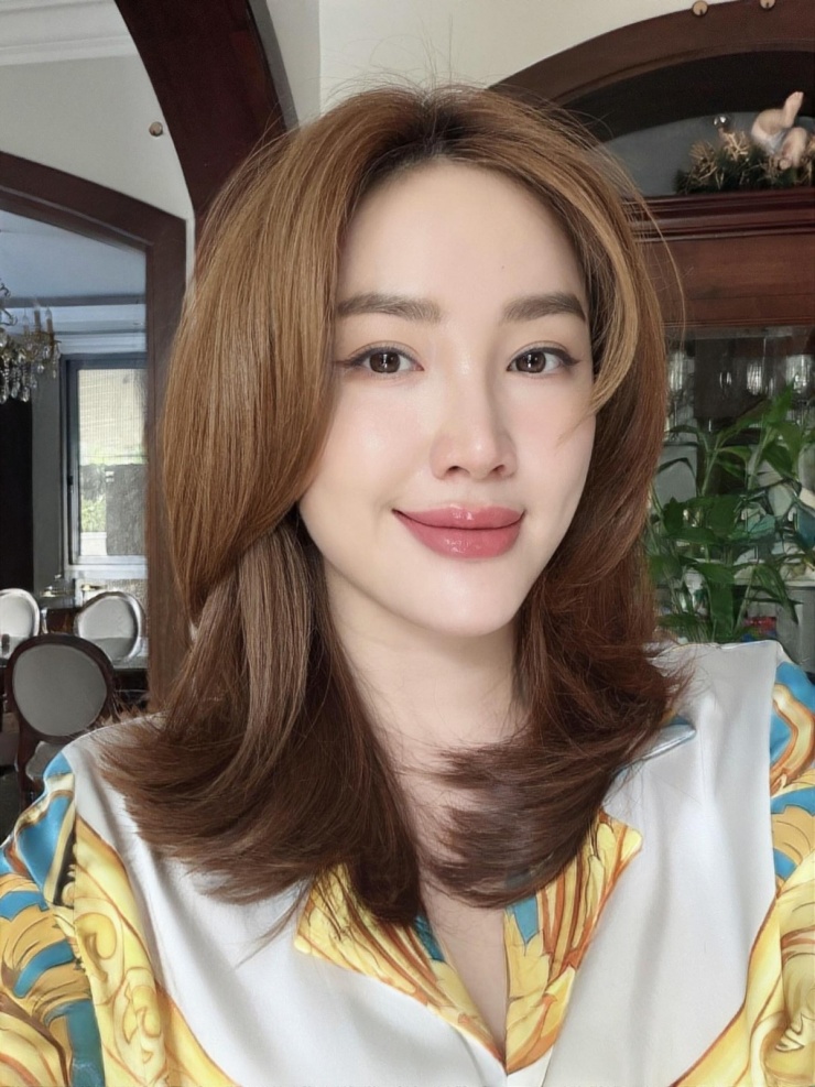 Ảnh sao 7/3: Ngọc Anh 3A, Đoan Trang thăm penthouse của Hồng Nhung - 5