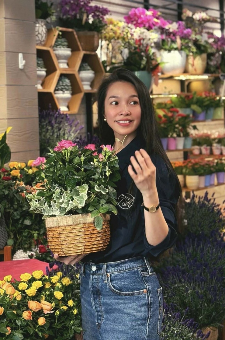 Ảnh sao 7/3: Ngọc Anh 3A, Đoan Trang thăm penthouse của Hồng Nhung - 6