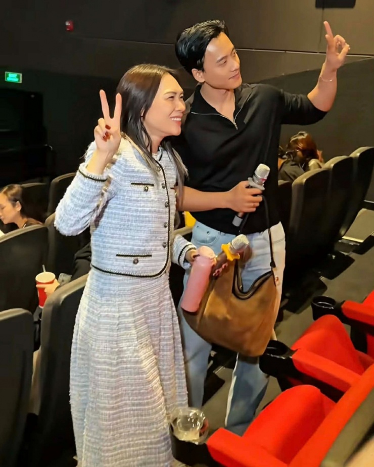 Kiểu trang phục được Mỹ Tâm 'sắm cả lố' diện quanh năm - 1