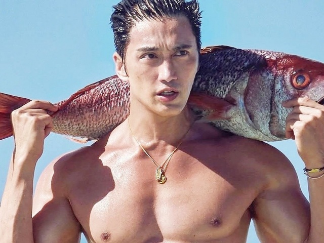 Hình thể như thanh niên của người mẫu 60 tuổi