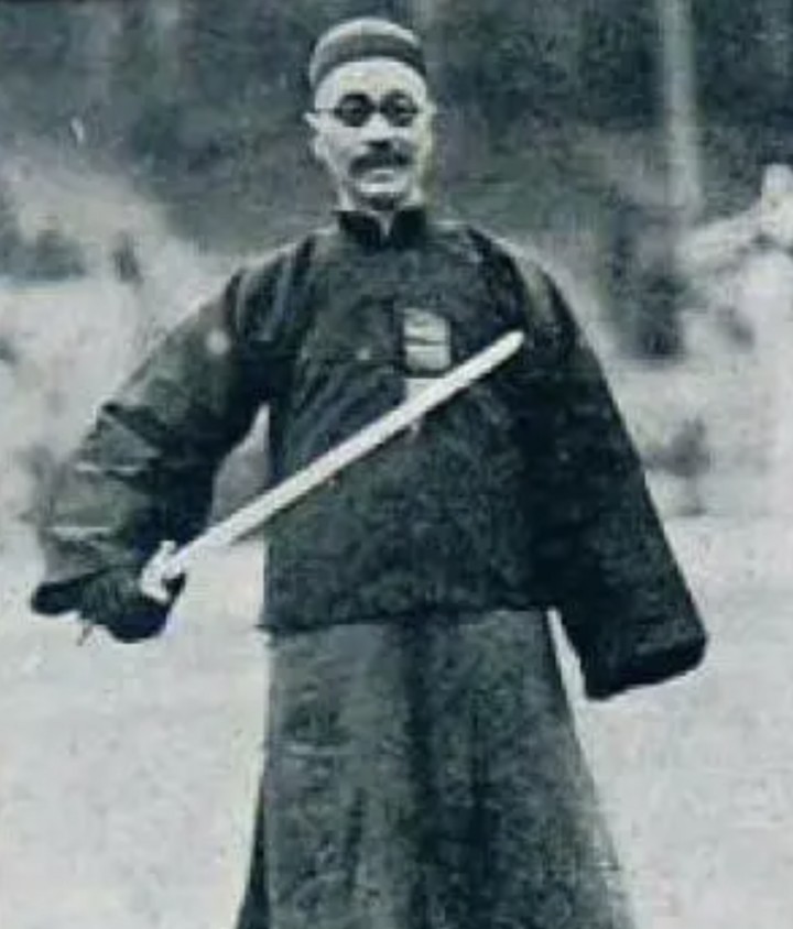 Lý Cảnh Lâm được giới võ học khi ấy tôn xưng là "Kiếm tiên Võ Đang". (Nguồn: 163)