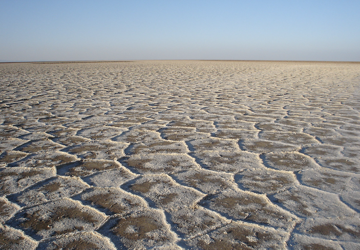 Sa mạc muối&nbsp;Dasht-e Kavir. Ảnh: Flickr