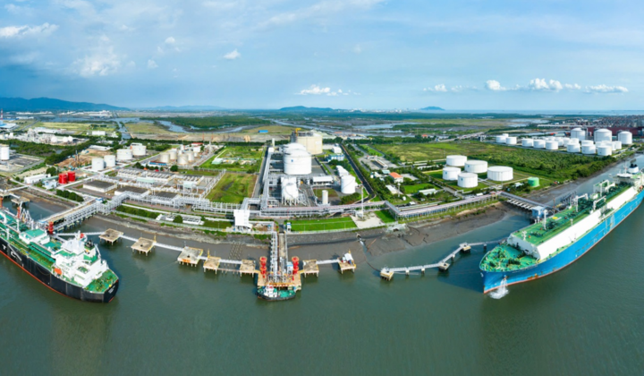 TP.HCM đề nghị các doanh nghiệp đầu mối kinh doanh xăng dầu tuân thủ nghiêm quy định về dự trữ năng lượng, đảm bảo ổn định cho sản xuất, tiêu dùng. (Ảnh minh họa)