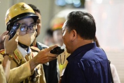 Điều tra vụ tài xế có nồng độ cồn, gây tai nạn liên hoàn trên phố Hà Nội