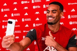 Tin mới nhất bóng đá sáng 8/3: Gravenberch gia hạn với Liverpool, lương tăng vọt