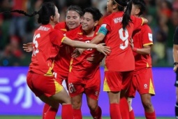 Tuyển nữ Việt Nam rộng cửa vào tứ kết
