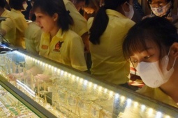 Giá vàng hôm nay, 7-3: Bật tăng trở lại