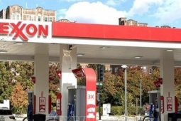 Giá xăng dầu tại Mỹ tăng dựng đứng