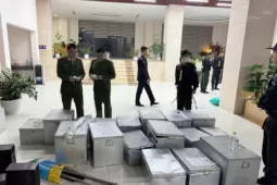 Bắt trùm 'cát lậu' Quảng Ninh, thu giữ nhiều vũ khí quân dụng và ma túy