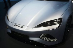 BYD tung siêu pin Blade sạc đầy 97% chỉ trong 9 phút, chạy cả ngàn Km