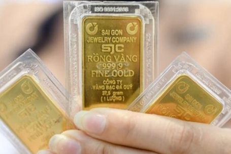 Chốt giá vàng hôm nay ngày 7/3 đảo chiều tăng cực mạnh