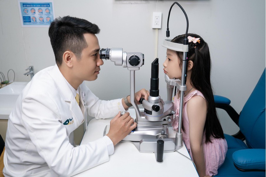 Bệnh viện dự kiến triển khai tầm soát thị lực học đường và hỗ trợ điều trị cho nhóm dễ bị tổn thương. Ảnh: AEH