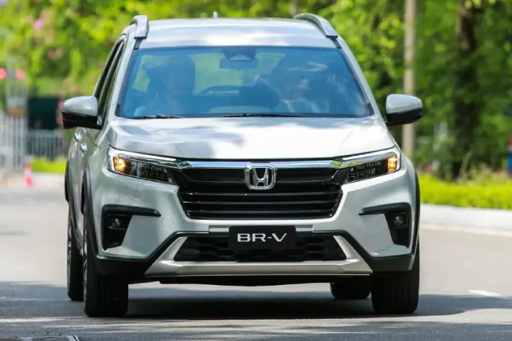Honda BR-V có gì sánh cạnh với Mitsubishi XL7 Hybrid? - 1