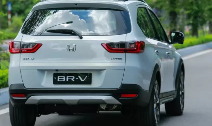 Honda BR-V có gì sánh cạnh với Mitsubishi XL7 Hybrid? - 7