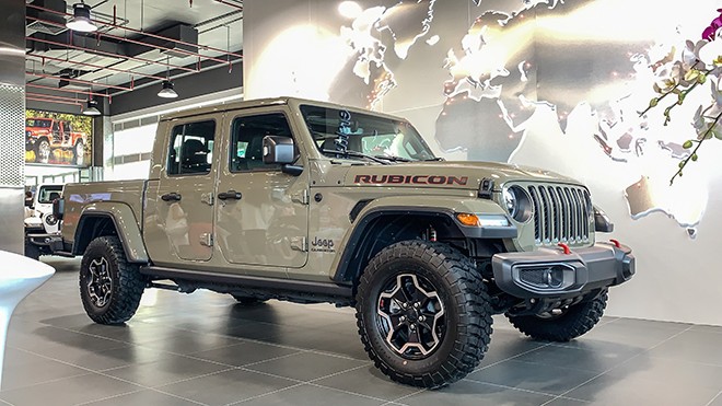 Mẫu xe bán tải Jeep Gladiator đang được phân phối tại Việt Nam.&nbsp;