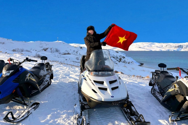 Đoan Trường chịu lạnh -20 độ săn cực quang tại Nga - 3