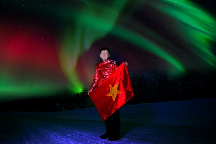 Đoan Trường chịu lạnh -20 độ săn cực quang tại Nga - 2