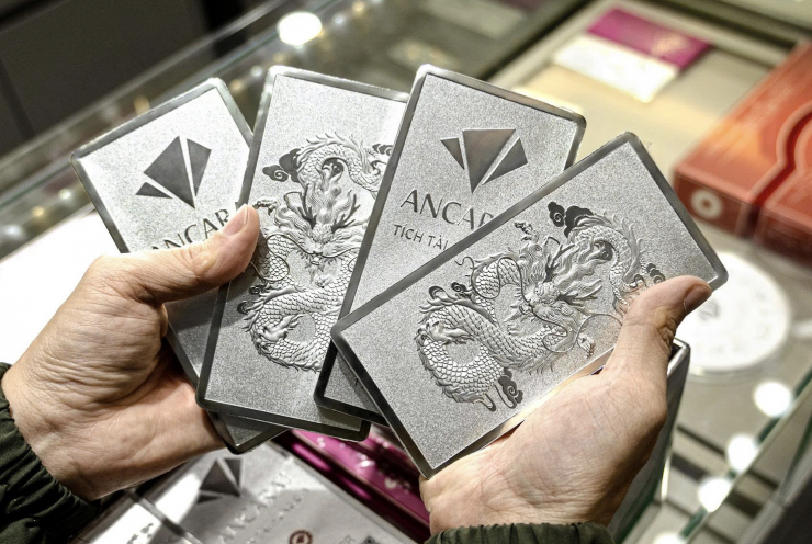 Giá bạc trong nước vừa trải qua một tuần biến động mạnh. Ảnh: Ancarat.