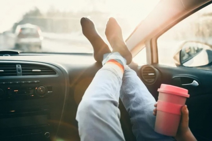 10 thói quen sử dụng ô tô sai cách mà nhiều tài xế Việt đang mắc phải - 1