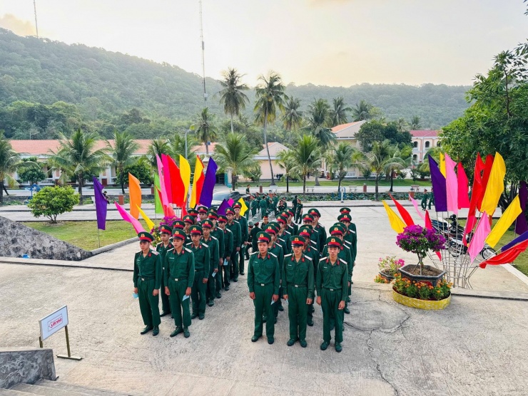 Hơn 2.000 cử tri đặc khu Thổ Châu đi bầu cử sớm - 3