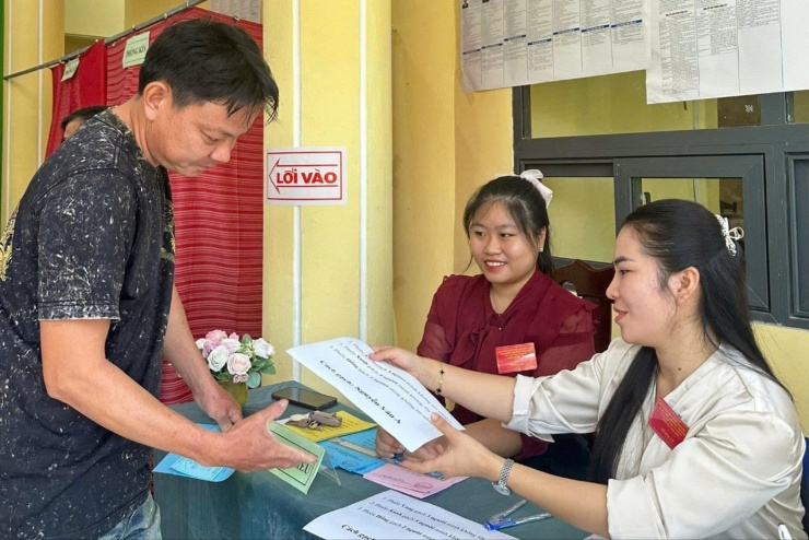 Hơn 2.000 cử tri đặc khu Thổ Châu đi bầu cử sớm - 12