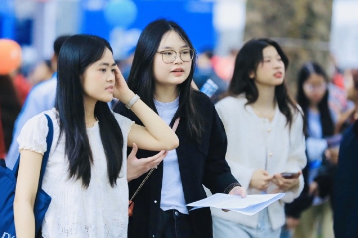 Tuyển sinh trường công an 2026: Cận trên 3 độ sẽ bị loại ngay từ vòng sơ tuyển