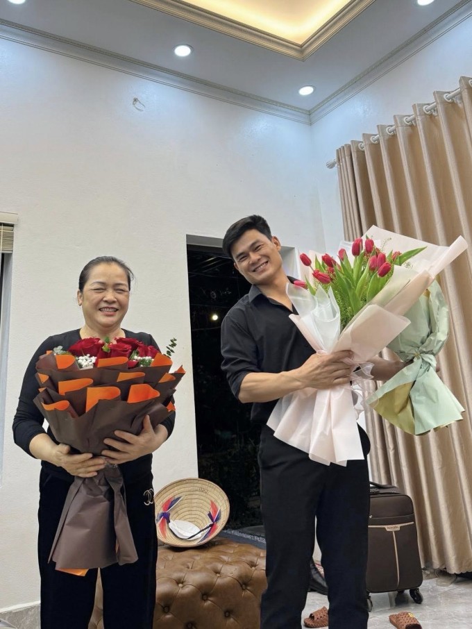 Chồng sắp cưới Hòa Minzy được khen ngoại hình rắn rỏi, đẹp trai - 5