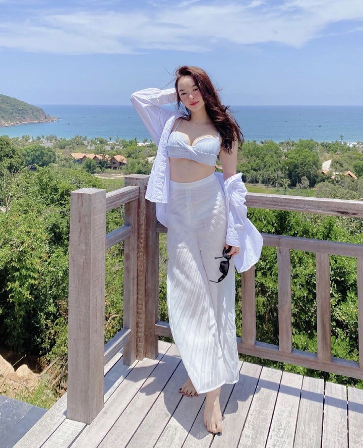 Gu thời trang hack dáng của mỹ nhân Việt 1m50 lọt top 100 gương mặt đẹp thế giới - 14