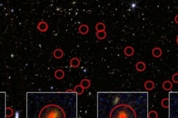 Điều gì đằng sau bức ảnh vũ trụ chi chít chấm đỏ?