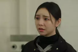 Sao nữ phim VTV gây tranh cãi vì lỗi trang điểm: Đẹp nhưng cũng cần phù hợp