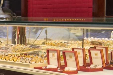 Giá vàng hôm nay 8/3/2026 biến động mạnh trước căng thẳng địa chính trị