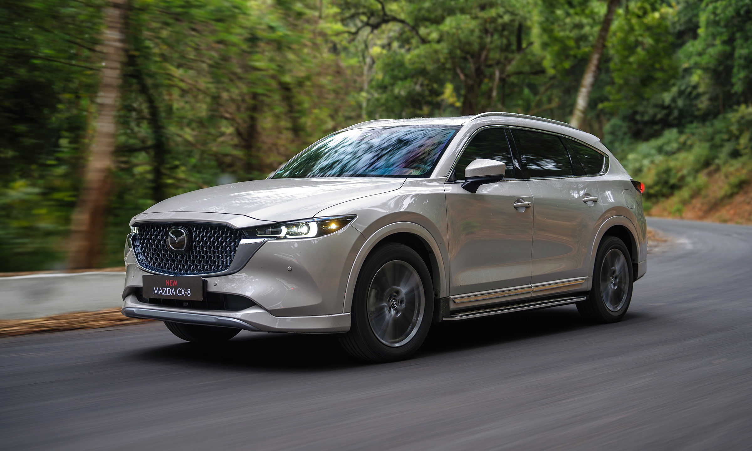 Mazda CX-8 2026: SUV sang trọng với không gian rộng rãi và công nghệ hiện đại - 6