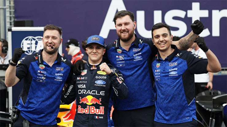 Màn ra quân xuất sắc của Hadjar