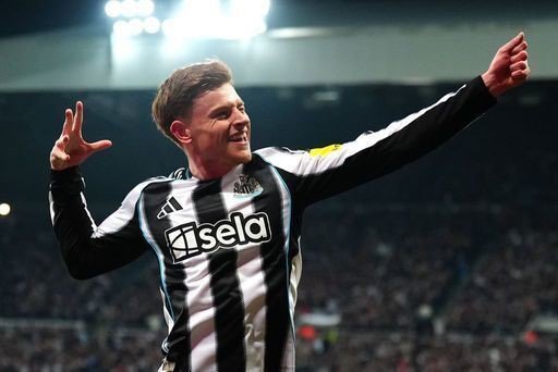 Barnes đưa Newcastle vượt lên ở phút 18