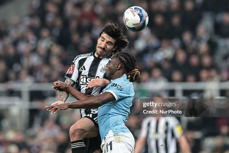 Tonali không thể giúp Newcastle gây bất ngờ trước Man City