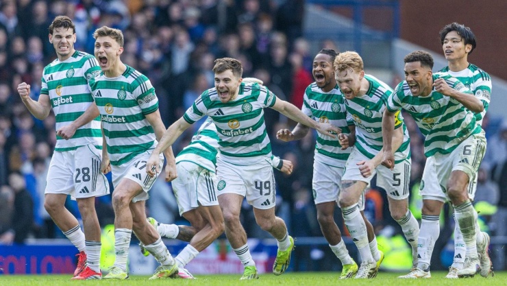 Đại chiến giữa Rangers và Celtic (Old Firm Derby) được xếp vào nhóm các trận derby nóng nhất thế giới, bên cạnh Boca Juniors vs River Plate và Galatasaray vs Fenerbahce. Trên sân Ibrox, 50.000 CĐV đã lấp đầy chỗ trống để theo dõi trận derby Scotland tâm điểm ở mùa giải này. Trận đấu kịch tính đến phút bù giờ và phải phân định bằng loạt luân lưu may rủi. Khi Celtic giành chiến thắng nghẹt thở, CĐV của Rangers đã mất bình tĩnh.