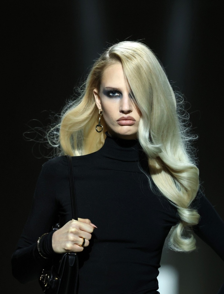 Phong cách trang điểm "party girl" thời Y2K trở lại, có khó bắt trend không? - 3