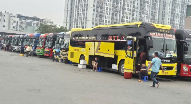 Giá xăng dầu tăng cao, ảnh hưởng trực tiếp đến hoạt&nbsp;động vận tải. Ảnh minh hoạ.