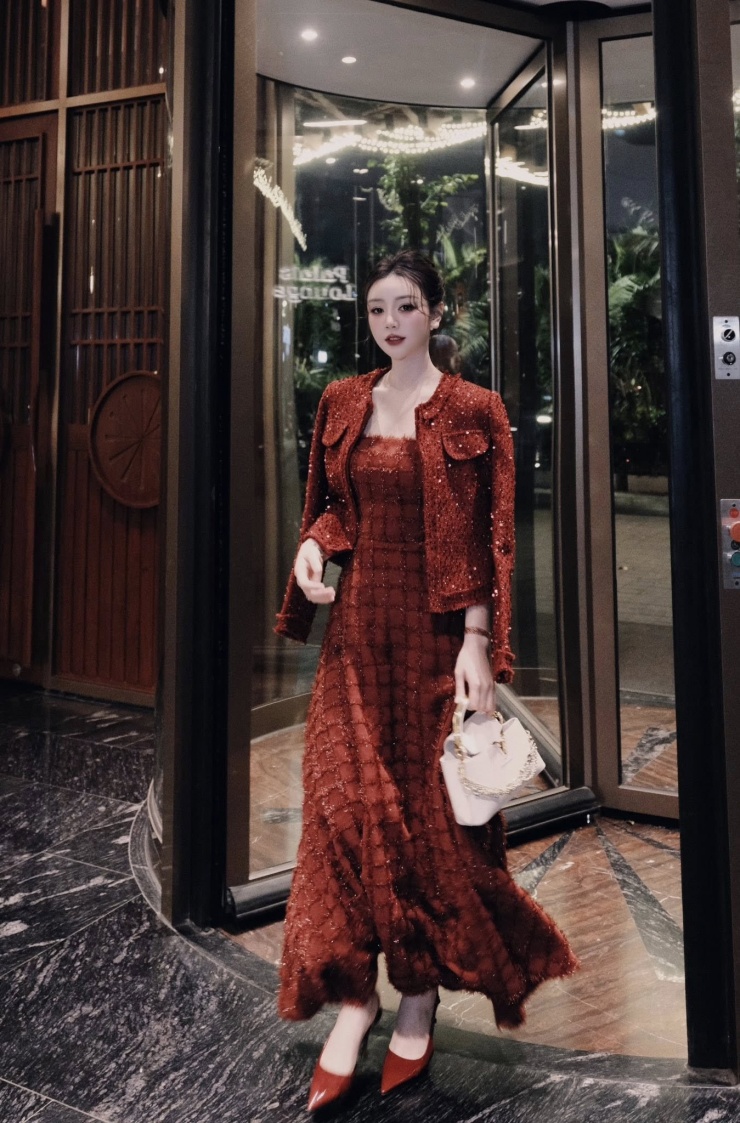 Sinh năm 1995, Quỳnh Kool dần xoá bỏ danh xưng hot girl đóng phim những ngày đầu để xếp vào hàng những nữ diễn viên được chú ý sóng giờ vàng.&nbsp;