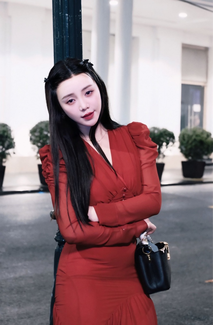 Những bức ảnh của Quỳnh Kool luôn thu hút lượng tương tác lớn trên trang cá nhân của nữ diễn viên và nhận về nhiều lời khen.&nbsp;