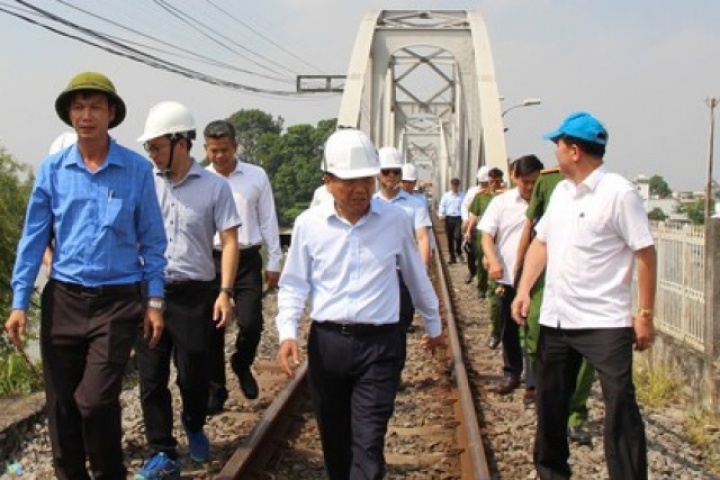 Chốt phương án sửa chữa cầu Ghềnh sau vụ sà lan tông