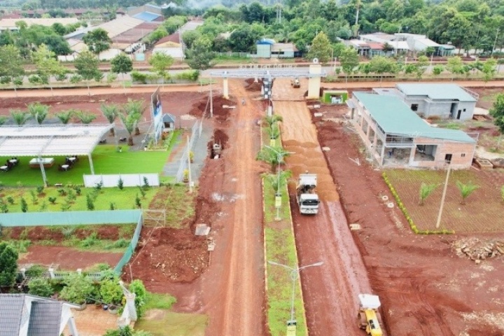 ‘Lướt sóng’ đất nền theo lời môi giới, người phụ nữ ở TPHCM khốn đốn đòi tiền