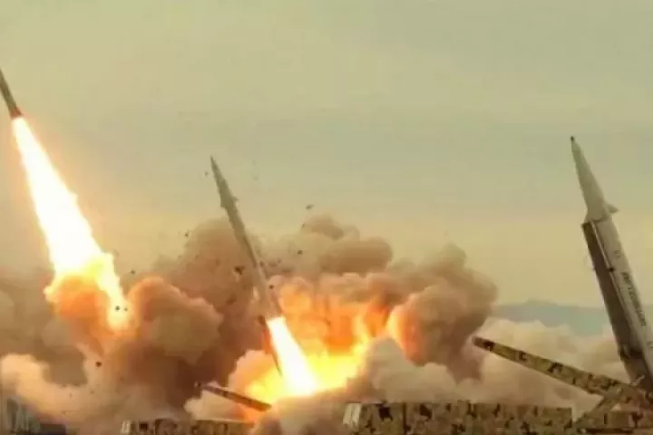 Báo Mỹ nghi ngờ hỗ trợ từ Nga và Trung Quốc đang giúp Iran trong xung đột Trung Đông