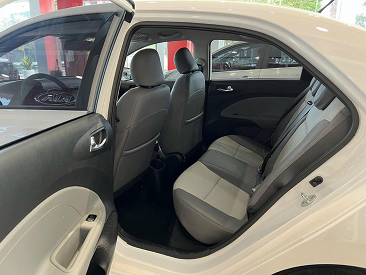 Giá xe KIA Soluto lăn bánh kèm ưu đãi tháng 3/2026 - 9