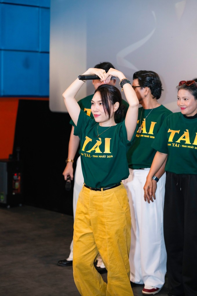 Ảnh sao 9/3: Mỹ Tâm nhí nhảnh khi giao lưu với khán giả phim 'Tài' - 1