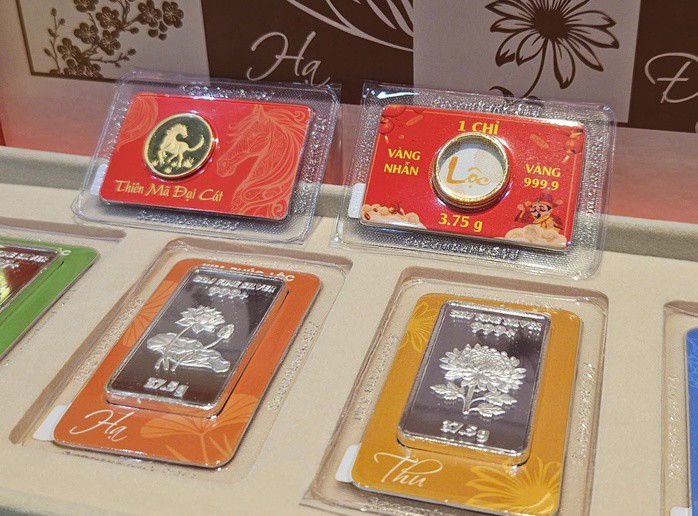 Giá vàng trong nước rớt mạnh