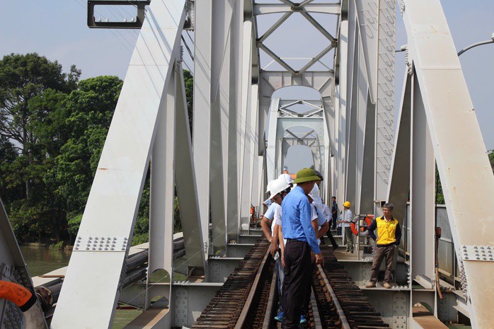Chốt phương án sửa chữa cầu Ghềnh sau vụ sà lan tông - 6